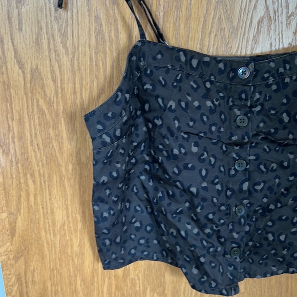 Abercrombie & Fitch Crop Top Green Cheetah Print - Picture 3 of 6